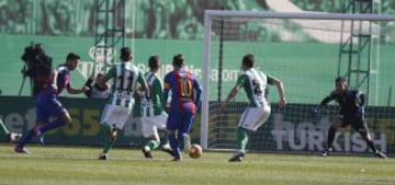 Luis Suárez consigue empatar: 1-1 en el Benito Villamarín..

