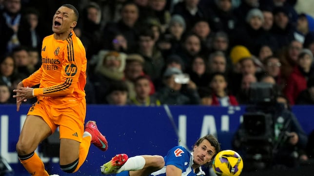 El acta de Muñiz Ruiz: de “acción temeraria” a “disputa del balón”