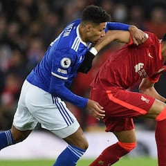 Michael Owen, encantado con el debut de Luis Díaz en Premier