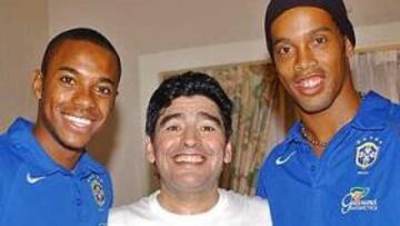 <B>COMO LOS BRASILEÑOS.</B> Maradona reconoce que le gustaría ver a Argentina jugar con el estilo de Brasil.