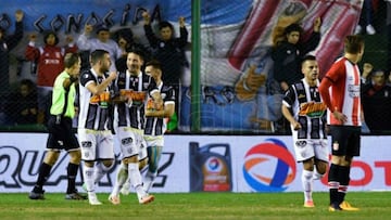 Ins¨®lito: chuzan con agujas a jugadores de Estudiantes de La Plata
