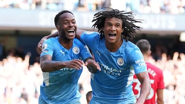 El Chelsea pesca dos descartes de Pep: Sterling y Aké