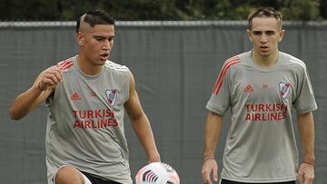 El delnatero colombiano (izquierda) participa en su primera pretemporada con el plantel profesional de River Plate.