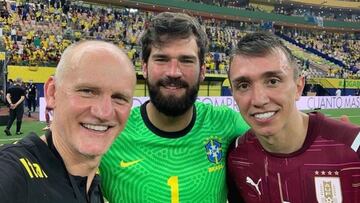 Taffarel, junto a Alisson y a Muslera. 