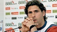 Escudé preocupa y será revisado en Francia