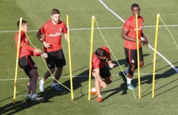 Jackson Martínez entrenó con toda la plantilla del Atlético, pensando en el partido de la octava jornada de Liga ante la Real Sociedad