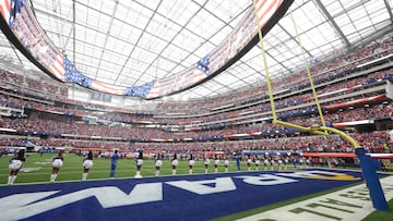 INGLEWOOD, CALIFORNIA - SEPTEMBER 17: Los Angeles Rams cheerleaders during the national anthem before the game against the San Francisco 49ers at SoFi Stadium on September 17, 2023 in Inglewood, California.   Harry How/Getty Images/AFP (Photo by Harry How / GETTY IMAGES NORTH AMERICA / Getty Images via AFP)