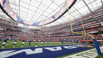 INGLEWOOD, CALIFORNIA - SEPTEMBER 17: Los Angeles Rams cheerleaders during the national anthem before the game against the San Francisco 49ers at SoFi Stadium on September 17, 2023 in Inglewood, California. Harry How/Getty Images/AFP (Photo by Harry How / GETTY IMAGES NORTH AMERICA / Getty Images via AFP)