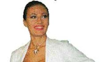 <B>SEÑORA PRESIDENTA.</B> A sus 28 años, Svetlana es la única mujer dirigente del fútbol yugoslavo. No tiembla al tomar decisiones y acaba de destituir al entrenador.