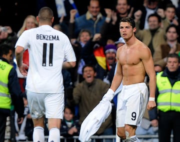 Cristiano Ronaldo celebra un gol ante el Almería, el 5 de diciembre de 2009.