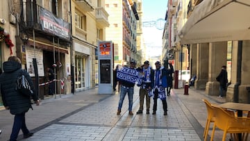 Miembros de la Peña Bizkaia Txuri-Urdin en su último desplazamiento a Logroño