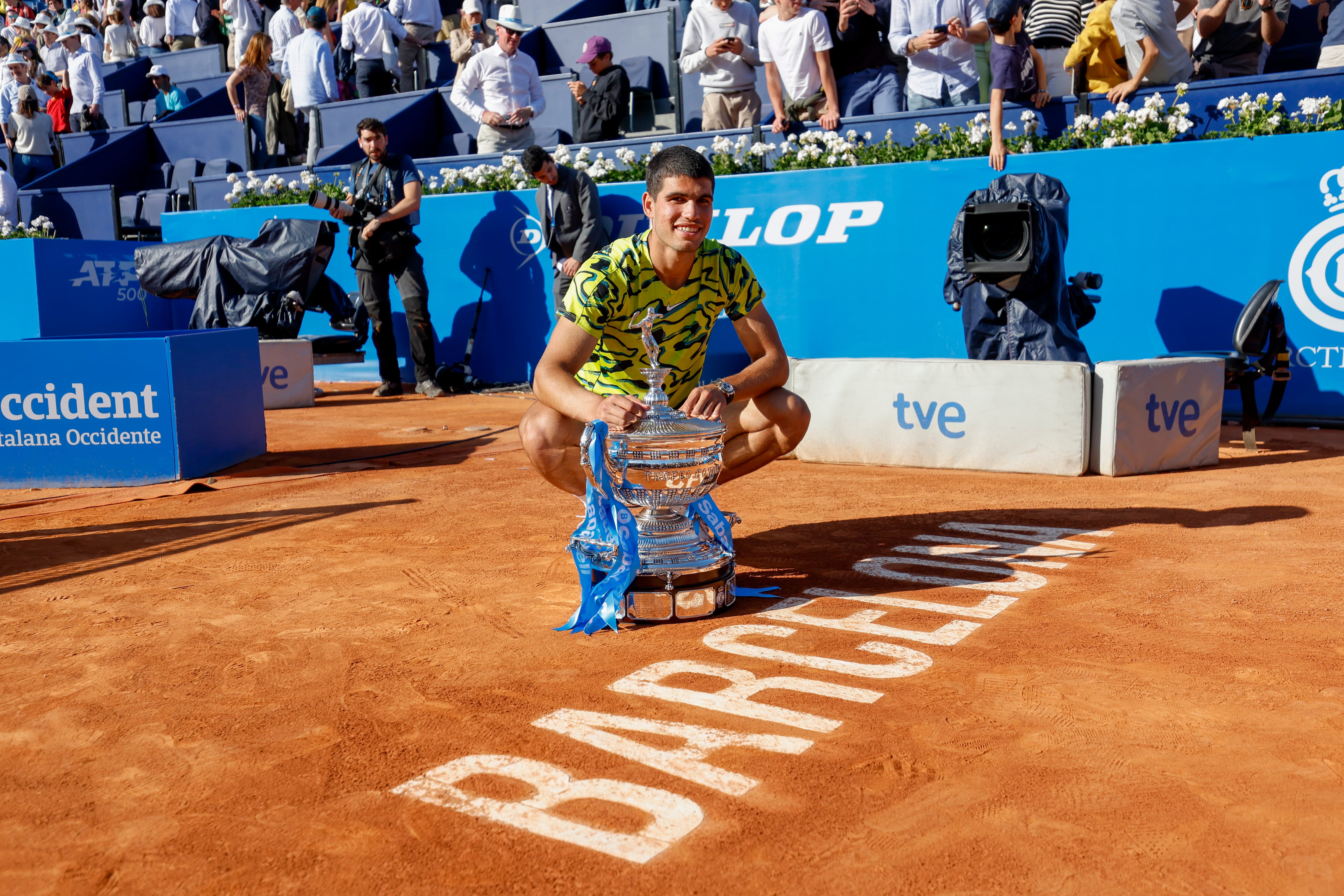 23/04/23  PARTIDO DE TENIS TROFEO CONDE DE GODO
Final Open Banc Sabadell
Alcaraz -Tsitsipas
ALEGRIA CAMPEON CELEBRACION 