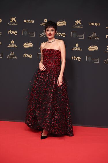 La actriz Elena Anaya posa en la alfombra roja.