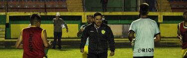 "Como el Atlético de Madrid": el chileno que triunfa junto a ex Wanderers en Guatemala