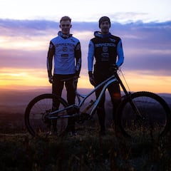 Commencal 21: nuevo equipo UCI con Ángel Suárez y Pau Menoyo