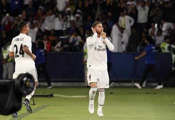 Gol 3-0  Sergio Ramos de cabeza 