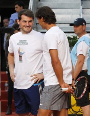  Iker Casillas y Rafa Nadal en el Charity Day, un acto a beneficio de las fundaciones del tenista Rafa Nadal  y el portero del Real Madrid Iker Casillas, que destinarán el dinero a niños desfavorecidos.