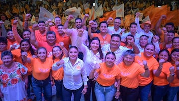 La candidata Vida Gómez Herrera durante su cierre de campaña en Yucatán.