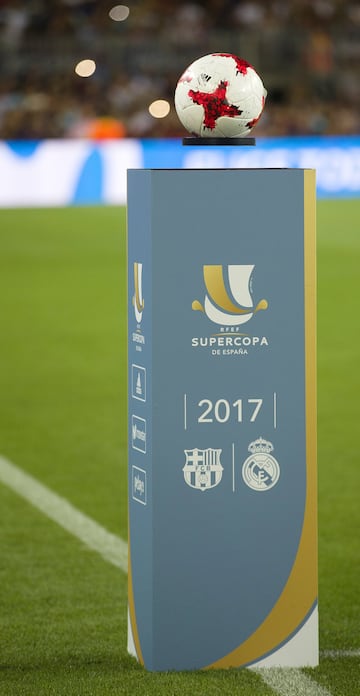 El balón de la Supercopa.