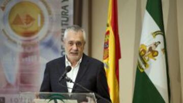 El presidente de la Junta de Andaluc&iacute;a, Jos&eacute; Antonio Gri&ntilde;&aacute;n, durante su intervenci&oacute;n en la clausura de los Talleres Sobre la Innovaci&oacute;n en el Deporte.