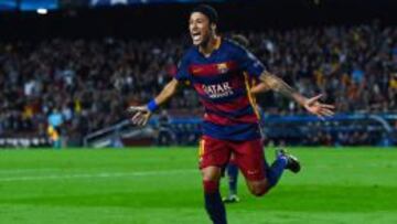 Neymar, autor de dos goles y la asistencia a Luis Suárez.