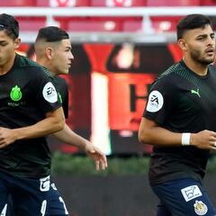 Chivas presume jersey de su equipo de eSports