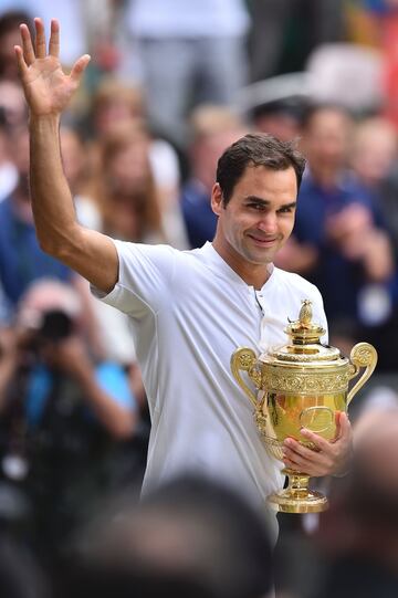 Federer hace historia: levanta su octavo Wimbledon