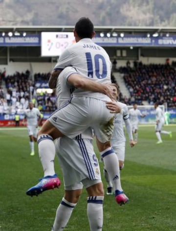 James Rodríguez marcó el tercer tanto en el triunfo del Real Madrid 1-4, ante el Eibar, por la fecha 26 de la Liga de España.