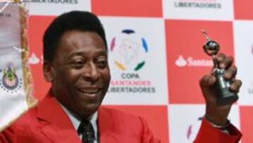 Pelé: "Me hubiera gustado jugar en la España campeona del mundo"