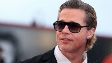 Brad Pitt, cazado con una modelo en actitud cariñosa