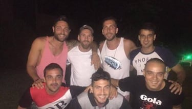 Messi, de vacaciones con sus excompañeros de Newell's