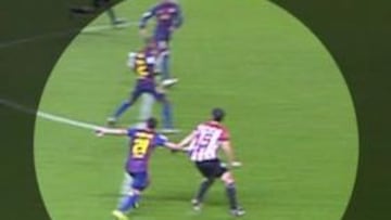 Paradas Romero no señaló un penalti de Adriano a Iraola