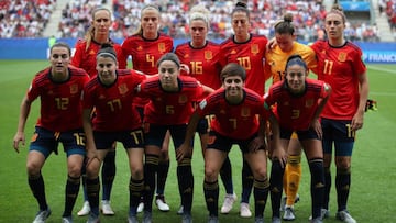 La ACFF dice "no" a un salario mínimo anual de 17.000 euros