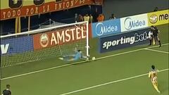 Su actuación maravilló a todos y ya lo comparan con un recordado partido de Claudio Bravo