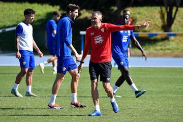 Garitano ensu etapa como entrenador del Almera.