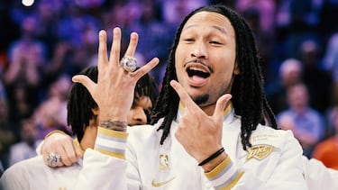 Antes del arranca de la temporada de la NBA los jugadores de la franquicia Oklahoma City recibieron sus ansiados anillos de campeones de la temporada pasada.