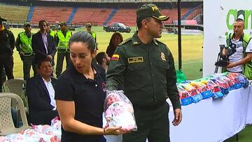 Mariana Noel: Pajón y una emotiva entrega de regalos