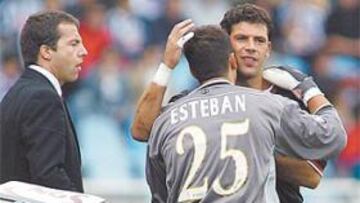 <b>MÁS FUERA QUE DENTRO. </b>Tanto Esteban como Antonio Notario tienen ya un pie fuera del Sevilla.