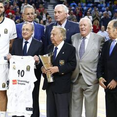 Homenaje del Real Madrid a Ferrándiz por su 90 cumpleaños