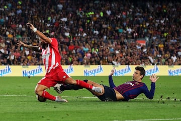 Piqué is too slow and too weak in the tackle to stop Portu from getting a shot in, before Stuani buries the loose ball to put Girona 2-1 ahead.