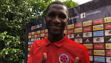 Cristian Zapata habló ante los medios de comunicación en la concentración de la Selección Colombia en Milanello. El equipo de José Pékerman viaja este martes a Rusia.