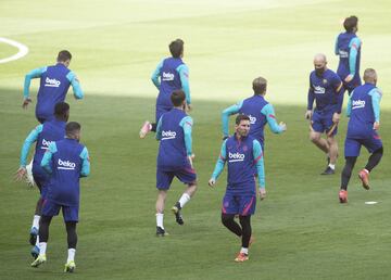Athletic Club y Barcelona entrenan en la Cartuja antes de la final de Copa
