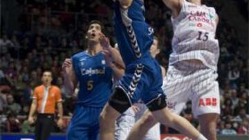 <b>CAJA LABORAL 81 - CAJASOL 57</b>.