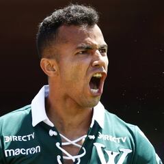 Reiner Castro, el goleador que lidera a Wanderers en la B