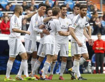 Los jugadores celebran el 1-0 de Illarramendi.