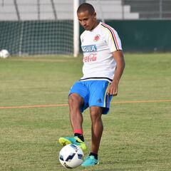 Brindar espectáculo es el regalo de Macnelly para Chapecoense