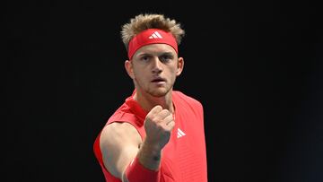 Spain's Alejandro Davidovich Fokina reacts after a point against Canada's Felix Auger-Aliassime during their men's singles match on day four of the Australian Open tennis tournament in Melbourne on January 16, 2025. (Photo by Paul Crock / AFP) / -- IMAGE RESTRICTED TO EDITORIAL USE - STRICTLY NO COMMERCIAL USE --