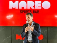 04-03-26. ALEJANDRO IRARRAGORRI, PRESIDENTE DE ORLEGI SPORTS Y DEL SPORTING, DURANTE LA INAUGURACIÓN DEL 'MAREO SPORTS BAR'.