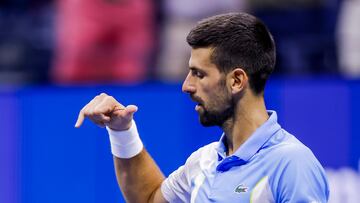 Djokovic y el tel谷fono: ※Me encanta su celebraci車n y se la rob谷§