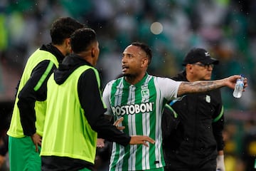 Atlético Nacional derrotó 4-1 a Bucaramanga en el Atanasio Girardot y llegó a cinco puntos en el grupo A. Jefferson Duque marcó doblete.